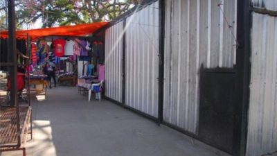 Catamarca: Vendedores de la plaza 25 de Agosto dejan sus puestos por las bajas ventas