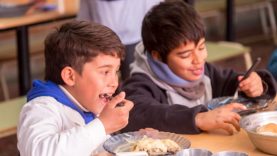 Por día, se entregan al menos 250 mil raciones en comedores escolares y comunitarios de Santa Fe