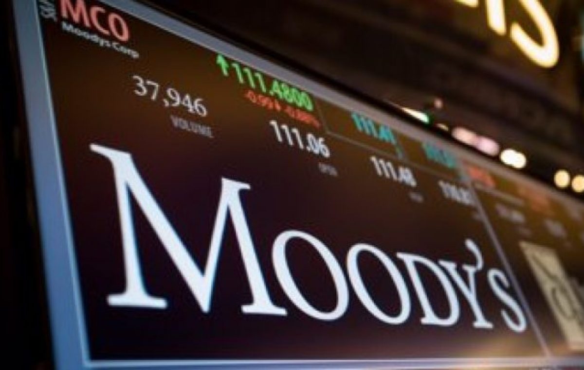 Moody’s bajó calificaciones a empresas, provincias, y municipios argentinos