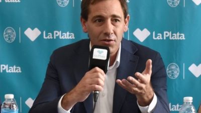 La Plata: Aumento salarial para Municipales y un bono de seis mil pesos