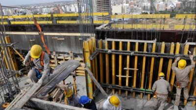 Macri bajó las indemnizaciones laborales: se justificó por “incrementos desmedidos” de accidentes