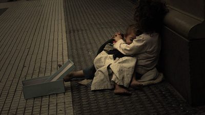 El drama detrás del relato de Vidal: uno de cada 10 niños es indigente