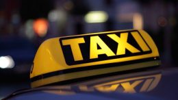 Rosario: La crisis del sector obliga a cadavez más taxistas a dejar el negocio