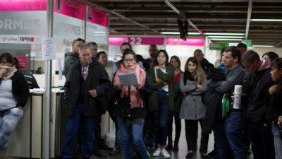 Los sindicatos municipales de La Plata apuntan a Garro y agudizan las medidas de fuerza