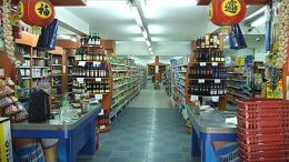 Los almacenes fueron los más golpeados