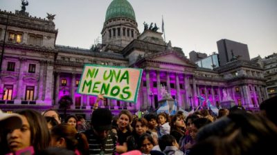 Violencia de género: las mujeres responden a las medidas «extraordinarias» de Macri