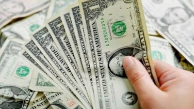 Analistas redujeron sus proyecciones sobre el tipo de cambio y esperan un dólar a $65 para fin de año