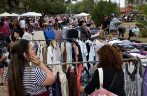 Córdoba: Por la crisis la feria del parque Las Heras llegó a los 5 mil puestos, y ya no quedan lugares