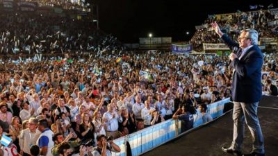 «Llegan todos los argentinos al gobierno»