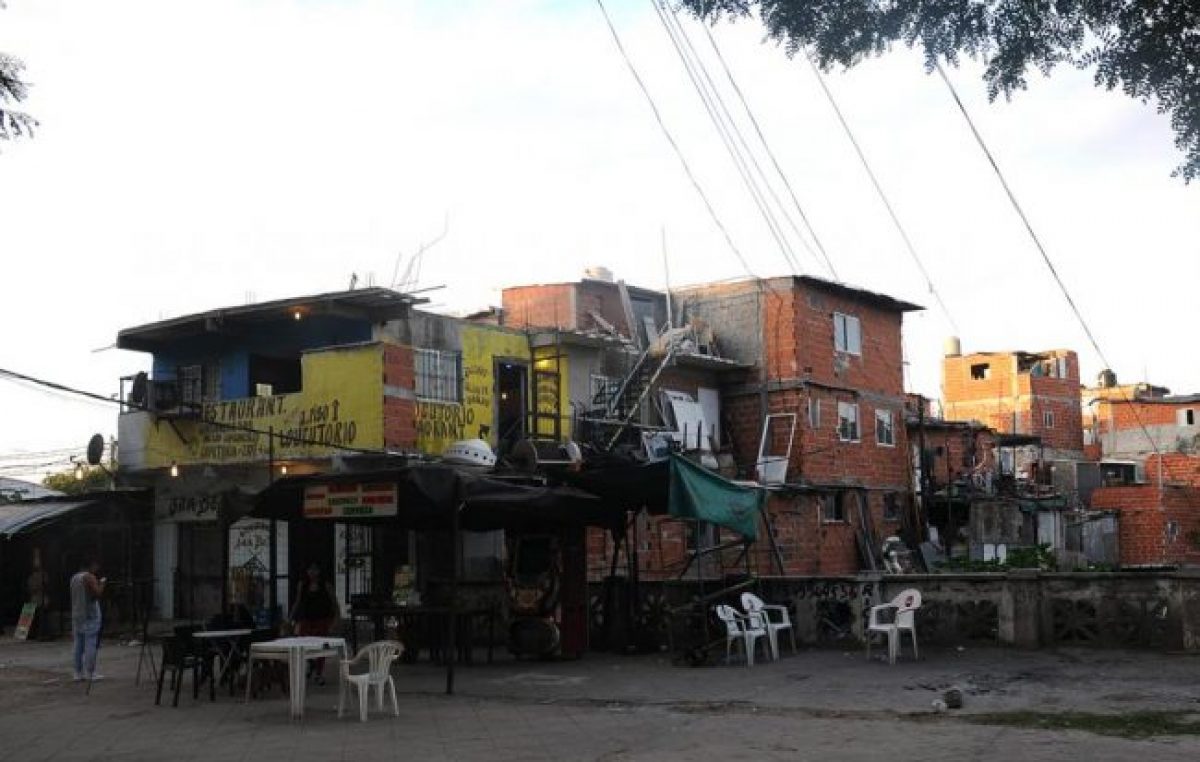 Pichetto, cada día más violento contra las villas miseria