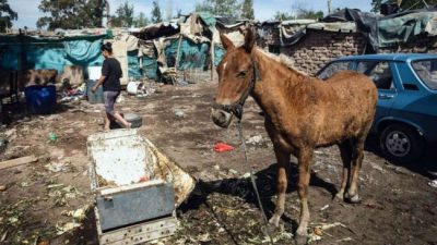 Hay 50.000 mendocinos que viven en barrios sin servicios