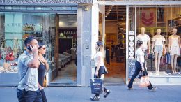 Ventas en comercios minoristas cayeron un 10 por ciento en octubre