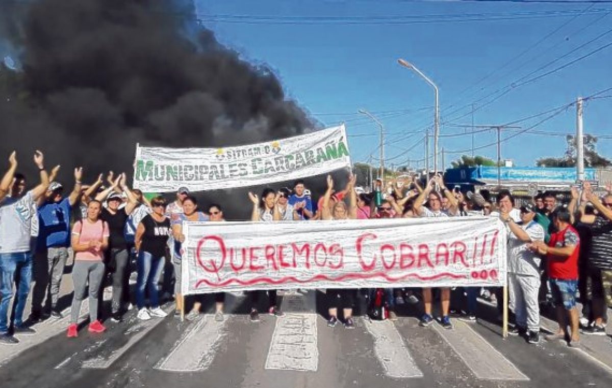 Se profundiza el conflicto municipal en Carcarañá por salarios atrasados