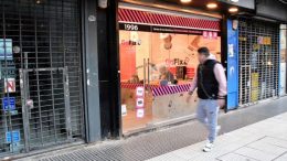 Los comercios porteños siguen en picada