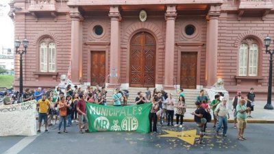 Trabajadores Municipales precarizados de Rosario tomaron el Palacio Municipal
