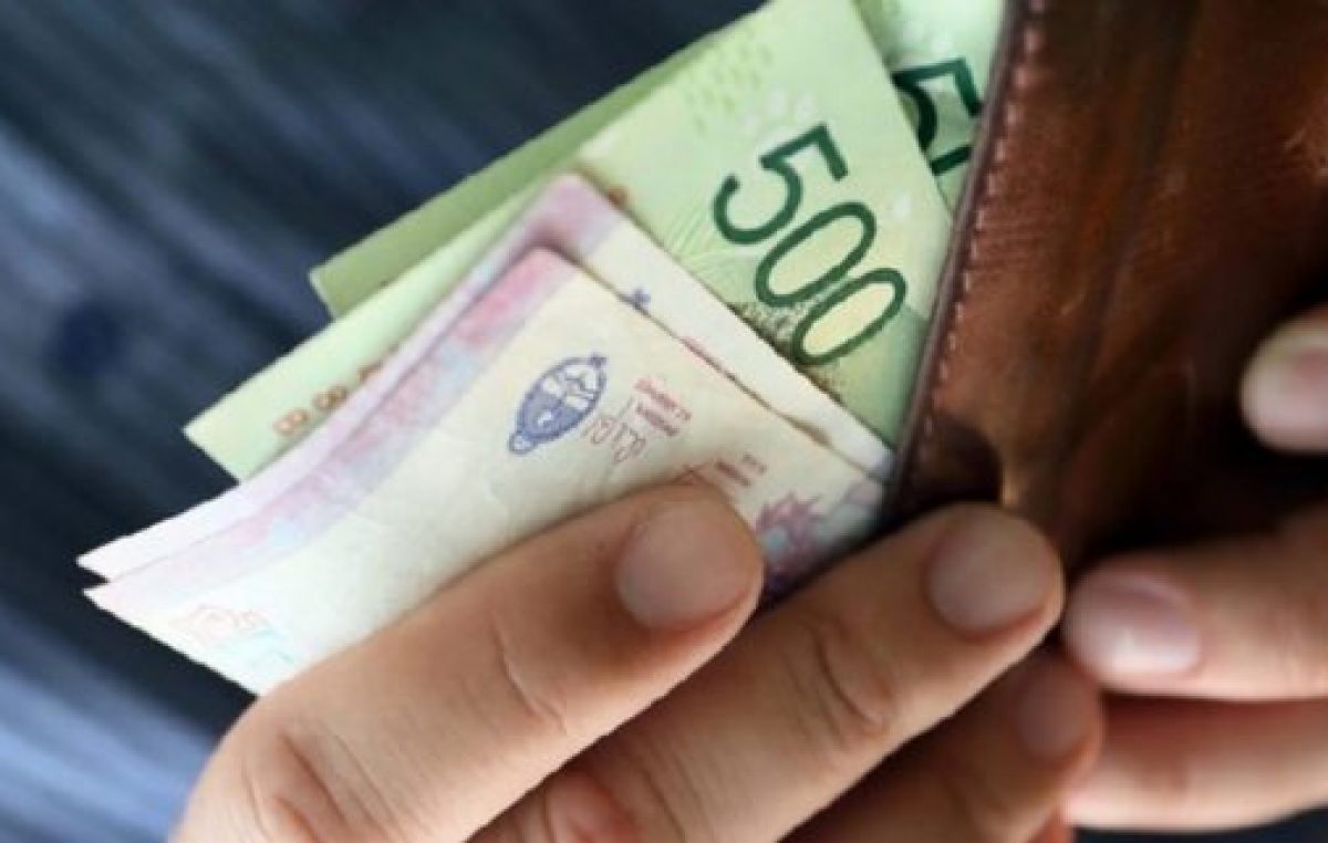 El salario real cayó 18% en cuatro años