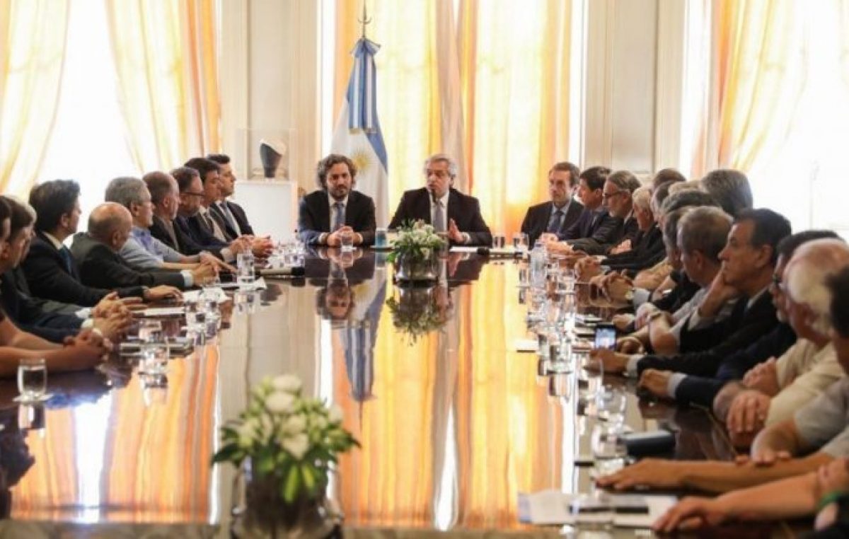 «Compromiso argentino por el desarrollo y la solidaridad»: qué dice el acuerdo entre el Gobierno, empresarios y sindicalistas