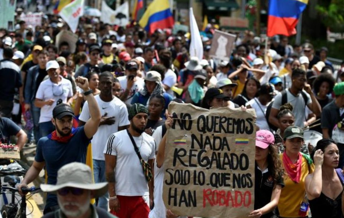 Paro y marchas masivas en todo Colombia
