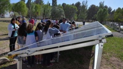 Centenario tiene la primera escuela urbana con paneles solares