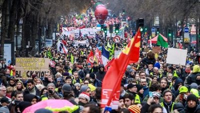 Francia: la huelga contra la reforma de pensiones bate records