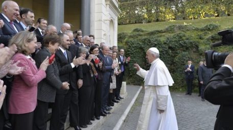 ¿Cómo puede ayudar el Papa en la renegociación de la deuda argentina?
