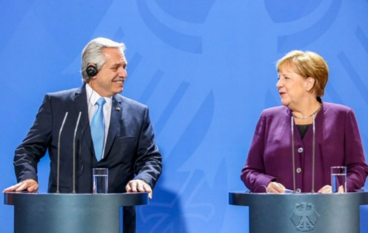 Junto a Alberto Fernández, Merkel celebró «los encuentros con el Fondo Monetario Internacional”