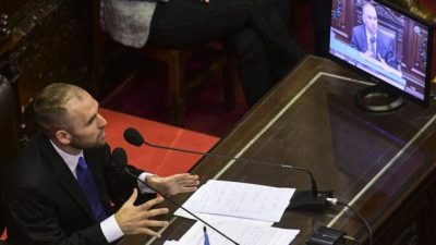 Guzmán ayudará a las provincias a reestructurarse