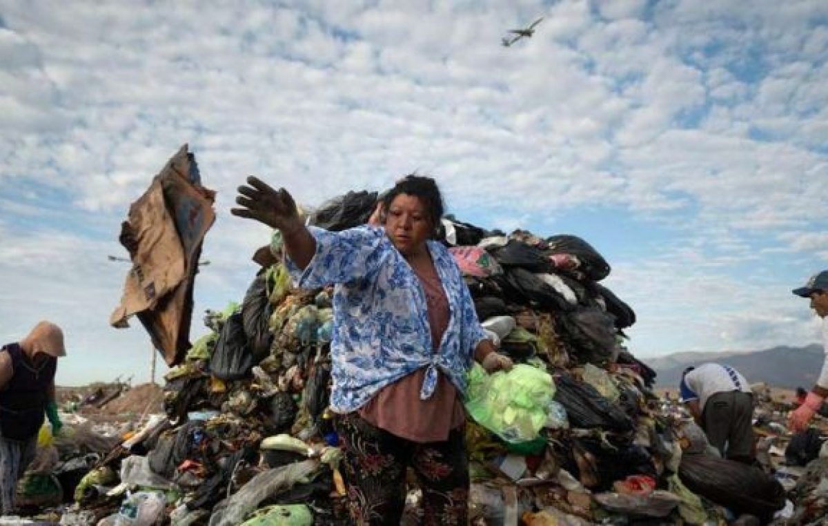 Vivir gracias a la basura: historias de los que trabajan en El Borbollón