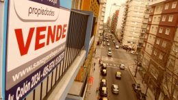 No llegás más: Para comprar un departamento de dos ambientes se necesitan 163 sueldos completos