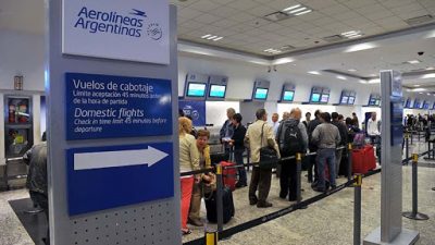 Aerolíneas Argentinas perdió más de 9,5 millones de dólares por un canje de millas con el Banco Galicia
