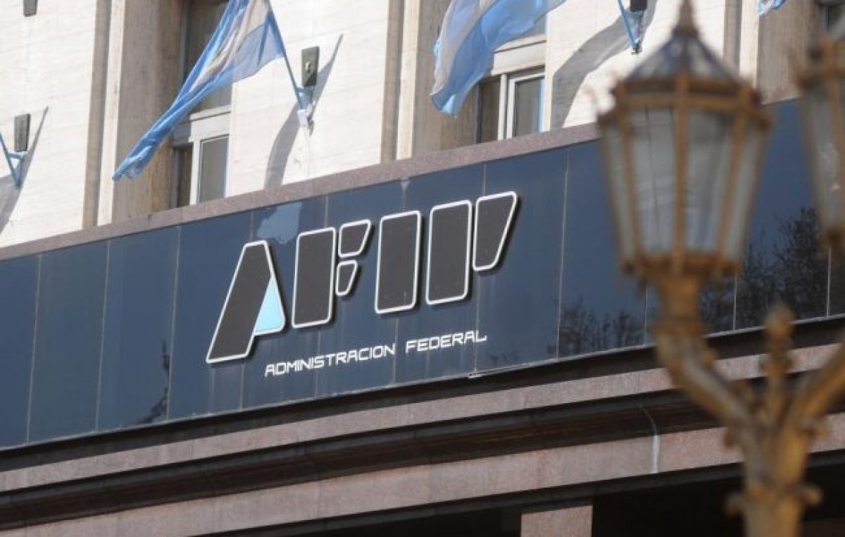 Denuncia contra la AFIP macrista por llevar a la quiebra a Oil Combustibles