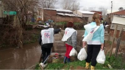 Cáritas aumentó la asistencia alimentaria en 50% en el conurbano bonaerense