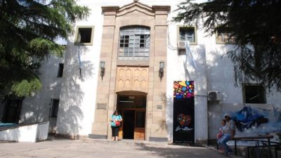 Mendoza: intendentes sólo podrán pagar sueldos 2 meses más y reclaman un piso de coparticipación