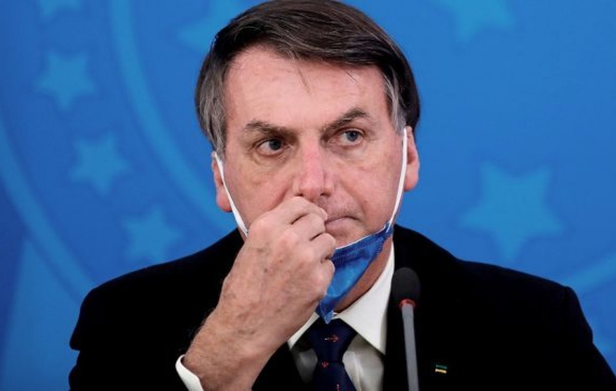 Bolsonaro anuncia nuevo ministro, busca flexibilizar la cuarentena y recibe cacerolazos