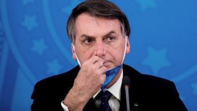 Bolsonaro anuncia nuevo ministro, busca flexibilizar la cuarentena y recibe cacerolazos