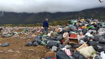 La cuarentena no evitó la búsqueda de recursos en el vertedero de Bariloche