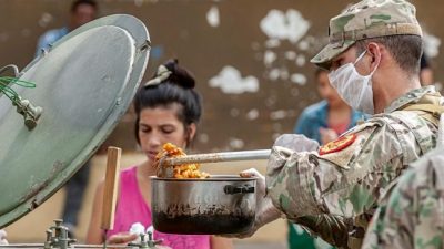 El Gobierno reforzará la ayuda social y los controles de precios en el Conurbano