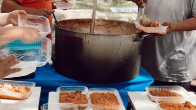 Una parroquia de La Plata tiene 2 mil familias en lista de espera “para comer” 