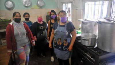 Mujeres al frente de los comedores populares