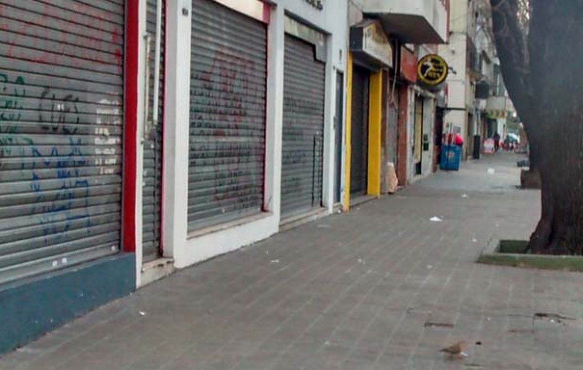 Más de 2.000 locales comerciales cerraron en Rosario en los últimos meses