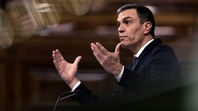 Sánchez saca adelante en el Parlamento una renta mínima para paliar la pobreza