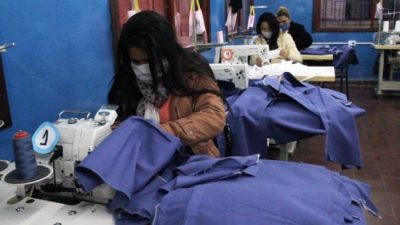 Palpalá: Fábrica textil provee ropa a empleados municipales