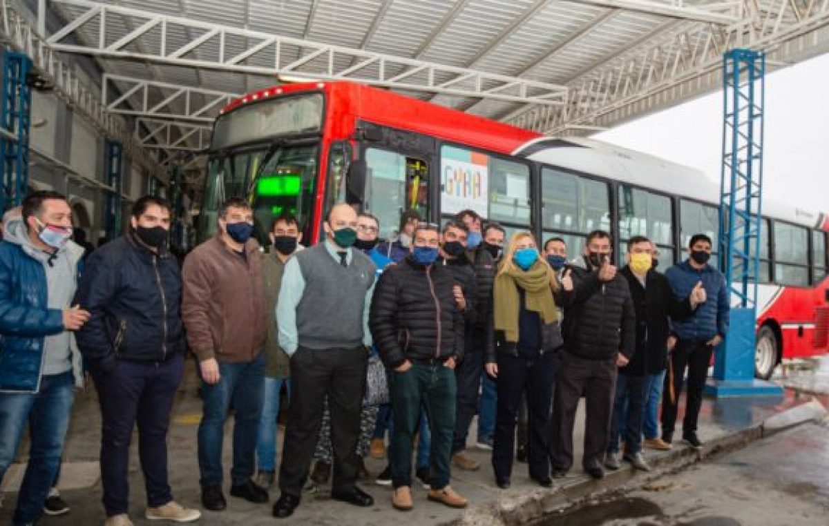 Roca vuelve a tener colectivos, luego de 70 días muy caros para el usuario