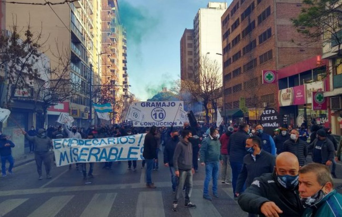 Interurbanos Córdoba: luego de tres meses de paro, Aoita propone una salida cooperativa