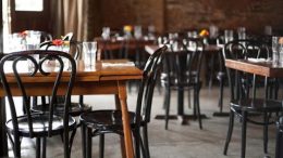 Gastronómicos: cerca de 70 trabajadores santafesinos quedaron en la calle