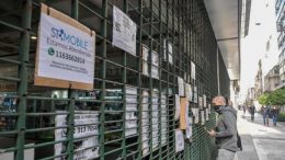 Sin salvataje, agonizan los comercios porteños