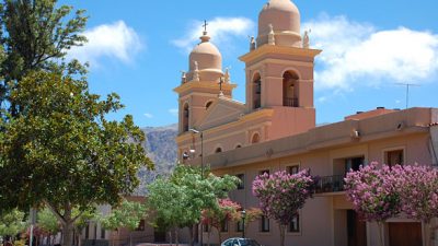 Insólito: en Cafayate quieren cobrar un «impuesto al turista»