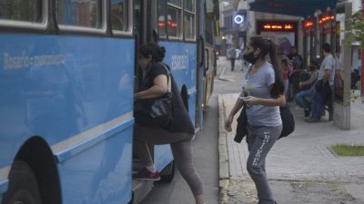 Volvieron los colectivos a rodar por las calles rosarinas