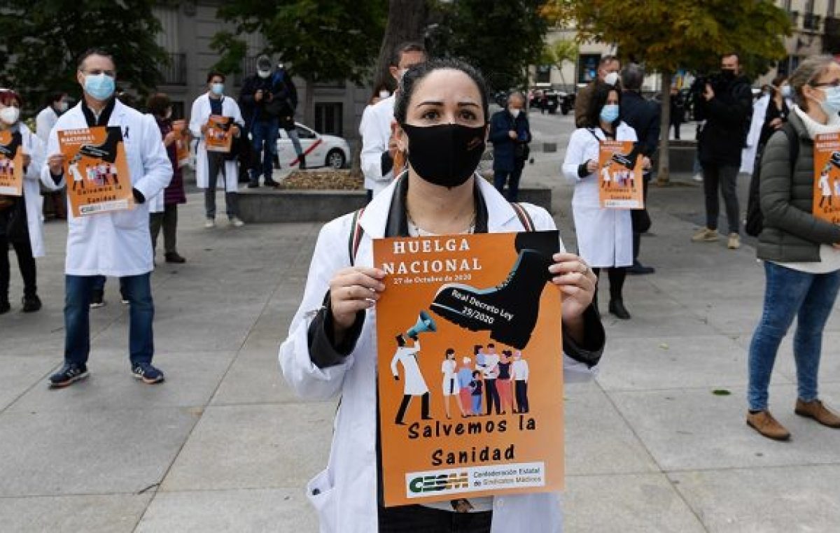 España: los médicos van a huelga en medio de la segunda ola de coronavirus