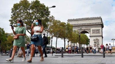Francia no descarta confinamientos locales